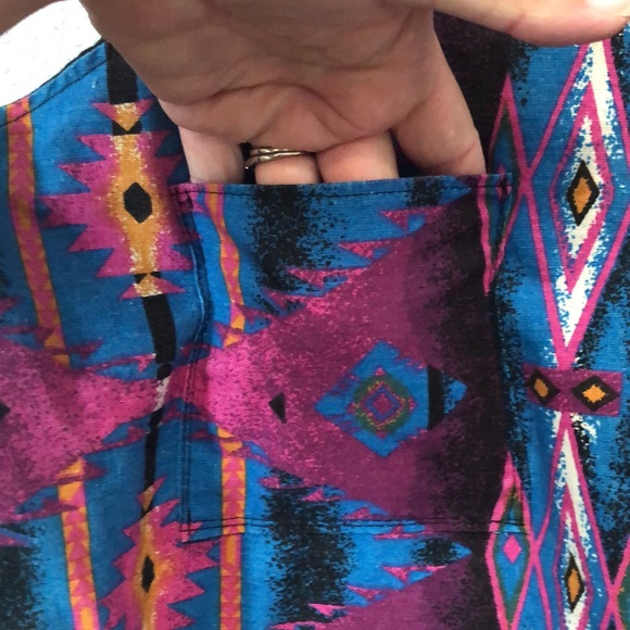 Red Threads Vest Men's by Native Americans Grand Rhonde Oregon southwestern EUC - Picture 8 of 9